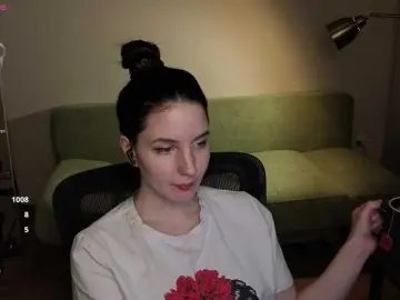 Victoria1  live sex cam
