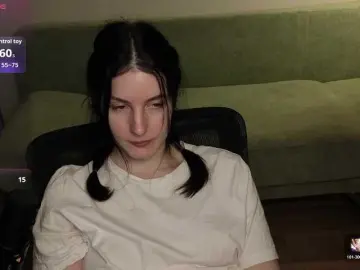 Victoria1  live sex cam