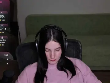 Victoria1  live sex cam
