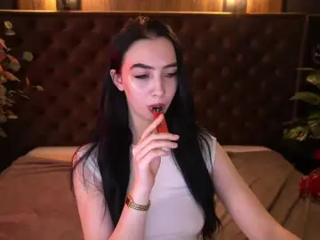 WildKittenX  live sex cam