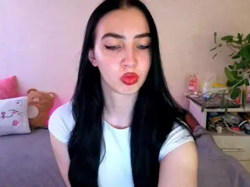WildKittenX  live sex cam