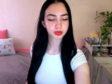 WildKittenX  live sex cam