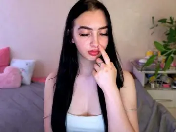WildKittenX  live sex cam