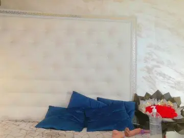 Karissia-x  live sex cam