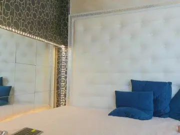 Karissia-x  live sex cam