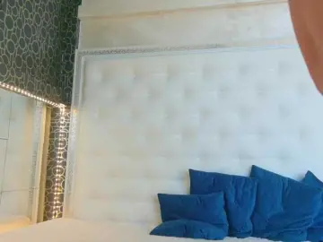 Karissia-x  live sex cam