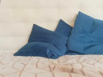 Karissia-x  live sex cam