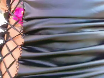 Karissia-x  live sex cam