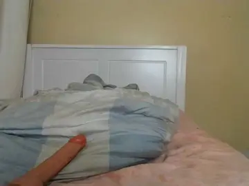 Busty-Bree  live sex cam