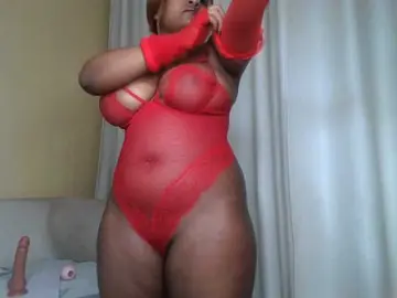 Busty-Bree  live sex cam