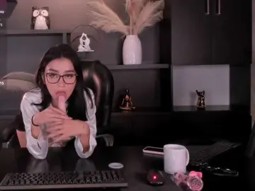CharlotteRicci  live sex cam