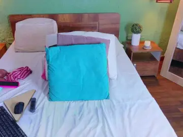 DANAABROWN  live sex cam