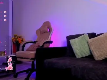 KimLuv  live sex cam