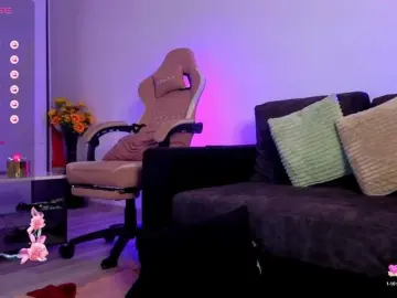 KimLuv  live sex cam