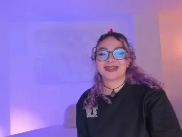 LoiseHarper  live sex cam