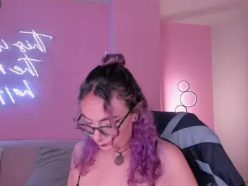 LoiseHarper  live sex cam