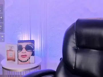 LoiseHarper  live sex cam