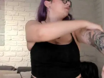 LoiseHarper  live sex cam