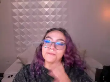 LoiseHarper  live sex cam