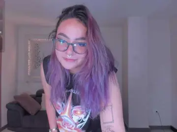 LoiseHarper  live sex cam