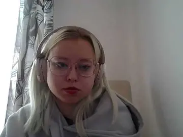 MaddieOrgasm  live sex cam
