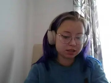 MaddieOrgasm  live sex cam