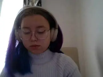 MaddieOrgasm  live sex cam