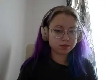 MaddieOrgasm  live sex cam