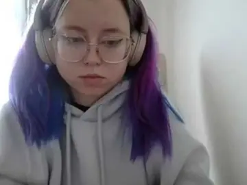 MaddieOrgasm  live sex cam