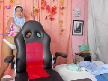 NaylaAbadi  live sex cam