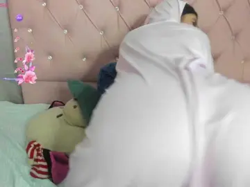 NaylaAbadi  live sex cam