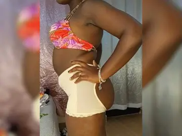 Suckmytirries  live sex cam