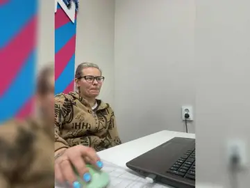 MIrindAcam  live sex cam