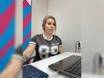 MIrindAcam  live sex cam