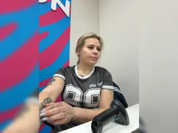 MIrindAcam  live sex cam