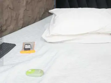 DirtyLittleSlut  live sex cam