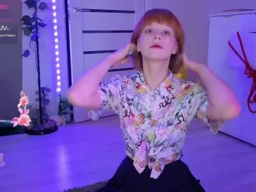 GingerSnapDoll  live sex cam