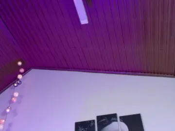 Mariia-Paulaa  live sex cam