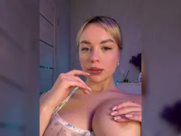 Mila-m  live sex cam