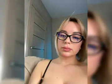 Mila-m  live sex cam