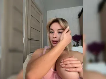 Mila-m  live sex cam