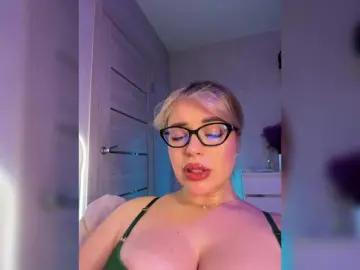 Mila-m  live sex cam