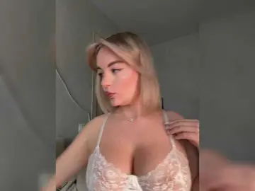 Mila-m  live sex cam
