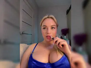 Mila-m  live sex cam