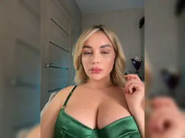 Mila-m  live sex cam