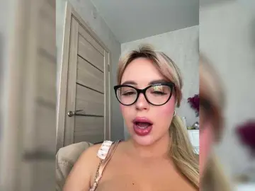 Mila-m  live sex cam