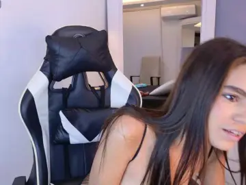 SaraNixxon  live sex cam