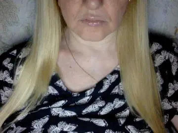 BlondyVio  live sex cam