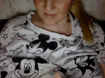 BlondyVio  live sex cam