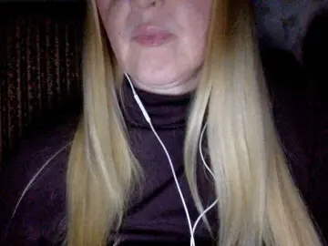 BlondyVio  live sex cam